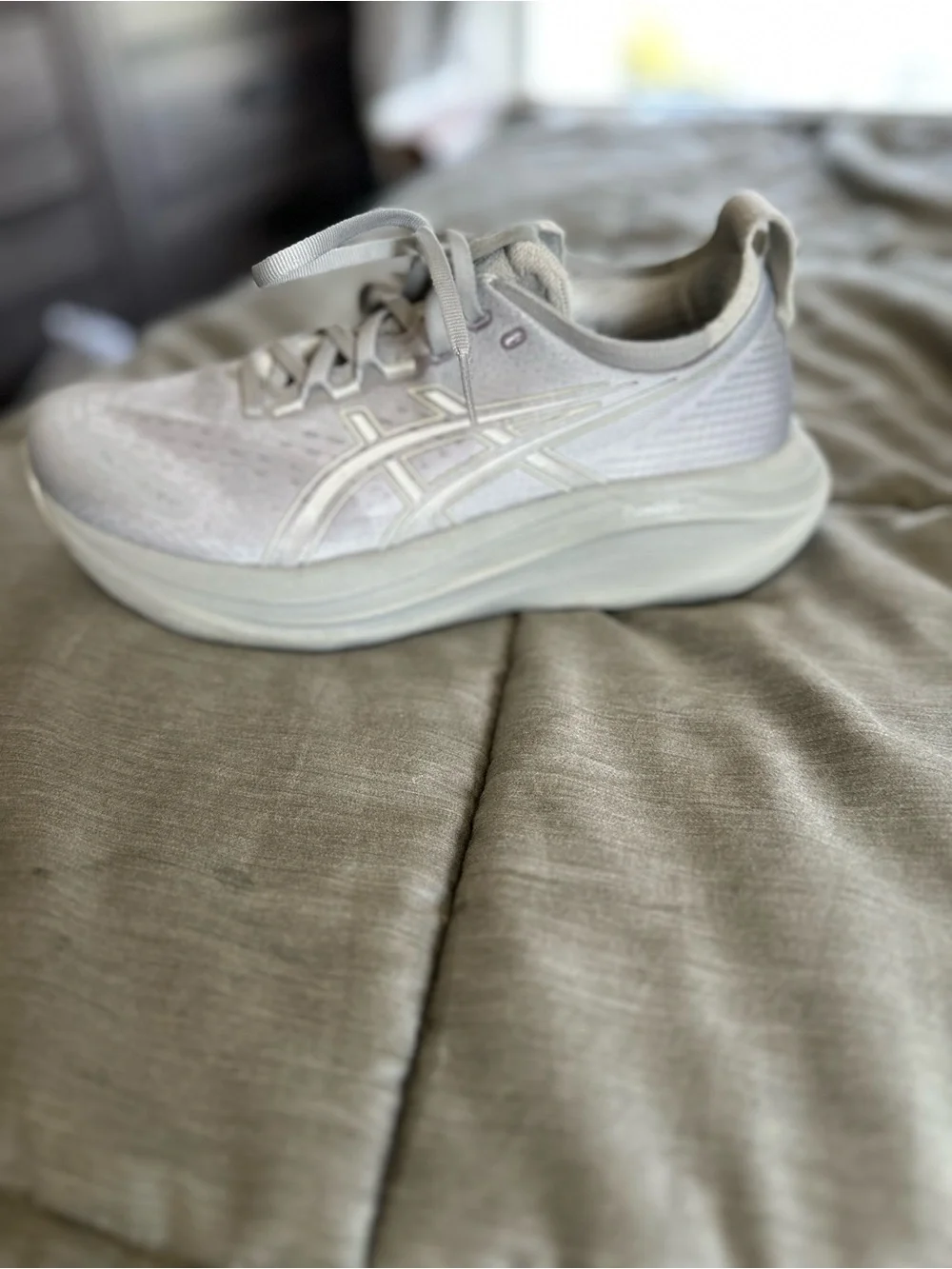 Asics Gel Nimbus 27 Gray Mens Running Shoes